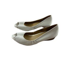 Naturalizer Women's Copper White Leather Peep Toe Low Wedge Sandals - 10M